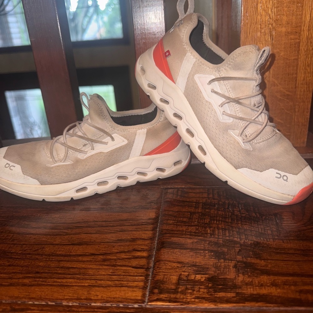 On Running Kids Tan and Orange Sneakers - Picture 4 of 7